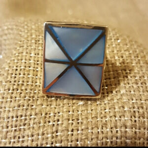 925 Sterling Silver and Mother of Pearl Ring 90’s Sz 6